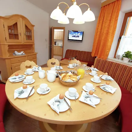 Apartamento Modern In Hinterglemm With Sauna Saalbach-Hinterglemm
